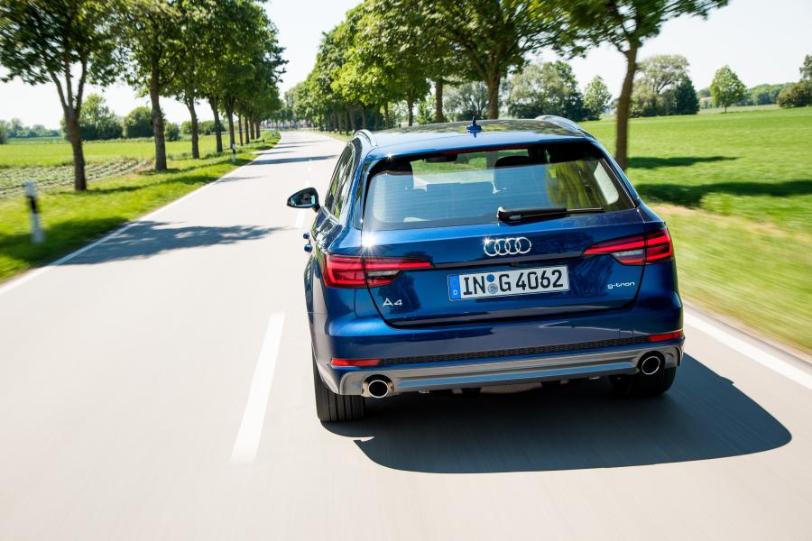  Audi A4 Avant g-tron S-Line (B9) 2017 года  (WW) (фото 2 из 27)